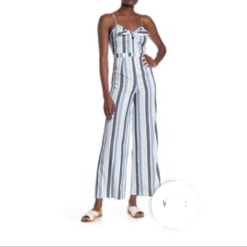 ROMEO AND JULIET Couture wide leg jumpsuit size M